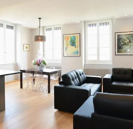 Ambiance - Theatre Apartment