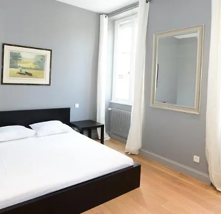 Ambiance - Theatre Apartment *